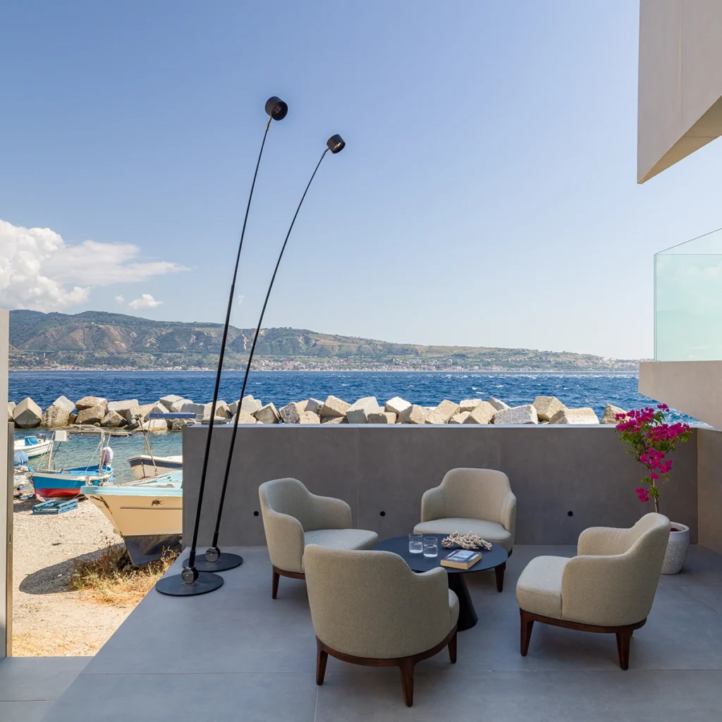 Casa vista mare design Torre Faro